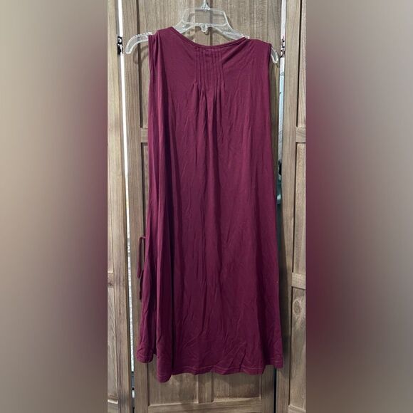 NWT Mono Reno burgundy fringe dress. - Picture 2 of 3